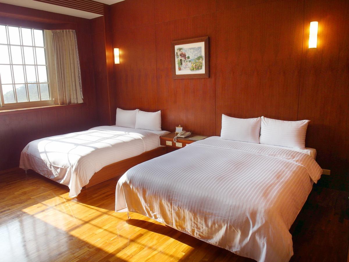 Meteor Garden B&B Fengyuan Chambre photo